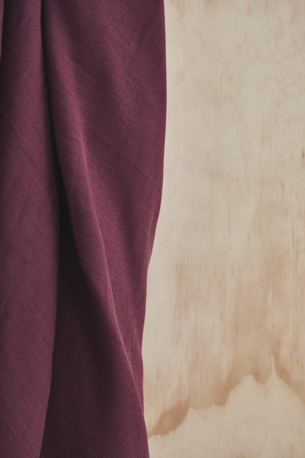 TENCEL™ Crispy Crepe // Meet Milk // Maroon